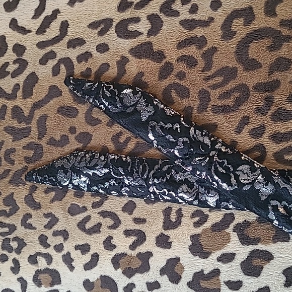 The VAMPIRES WIFE/H&M Collab Dress - Picture 7 of 7